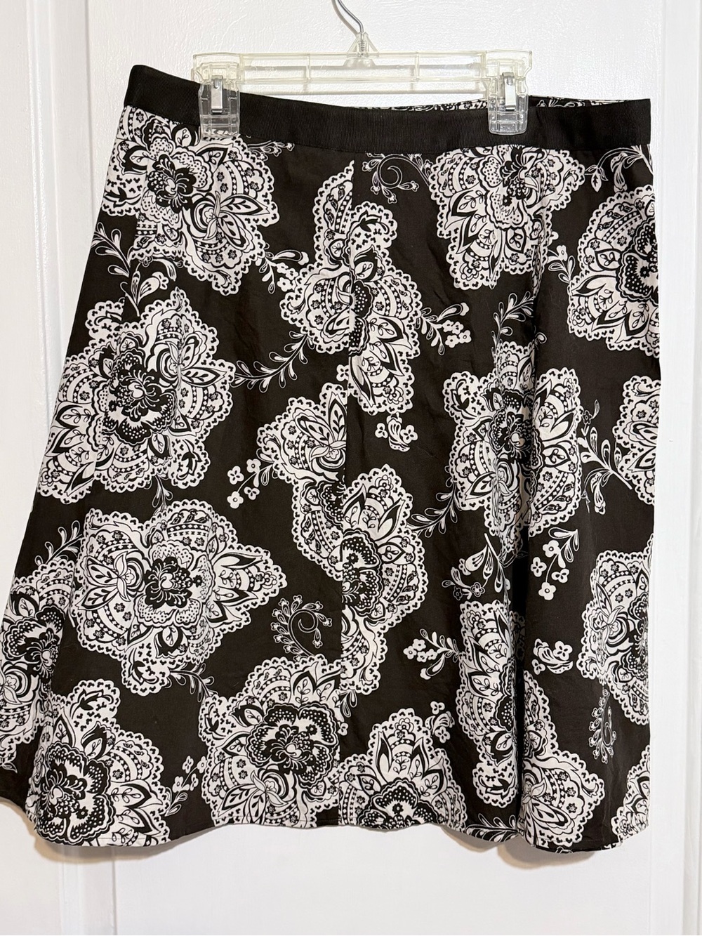 Women’s Talbots Sz 12 paisley Brown and white skirt Aline - Picture 2 of 8